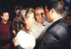 ‘Gelin birlikte dans edelim’