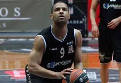 Beşiktaş Lofton'la sözleşme yeniledi