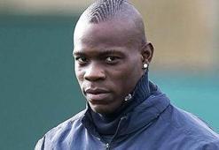 Balotelli'de son nokta!
