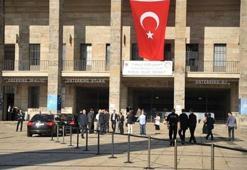 Paraşüt havalanmayınca vali yerde sürüklendi!