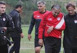 Hakan Barış'ın kolu kırıldı