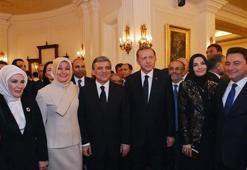 Gül'ün paylaştığı fotoğrafta dikkat çeken ayrıntı