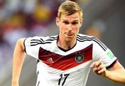 Mertesacker'den flaş karar!