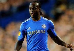 Stoke City Moses'i kiraladı