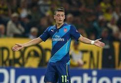 Sert yorum! İngiltere Mesut'a göre değil