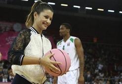 İlk hava atışını Beren Saat yaptı