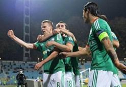 Legia Varşova durdrulamıyor!