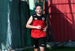 Deniz Naki'yle yollar ayrıldı!