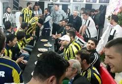 F.Bahçeli taraftarlardan sürpriz ziyaret!