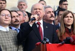 Tunceli'de Bahçeli'nin yanındaki kadınlar kimdi?