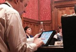 Mecliste 2.5 saat Candy Crush oynadı