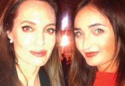 Türk oyuncu Angelina Jolie ile birlikte