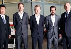 McLaren Alonso ve Button'la yarışacak