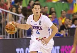 Huertel'i Anadolu Efes bitirdi