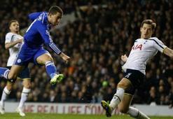Tottenham Chelsea'yi dağıttı