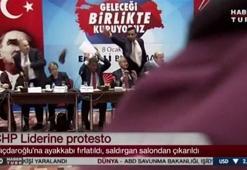 CHP liderine ayakkabılı saldırı!