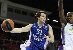 Anadolu Efes coştu bi' kere!