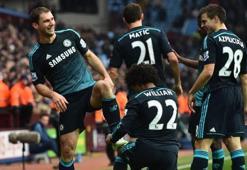 Chelsea arayı açıyor