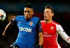 Arsenal 'Berbat'ov Monaco mutlu 'Mesut'