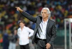 Halilhodzic imzayı atıyor