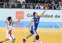 Pire n'Efes'siz bıraktı!