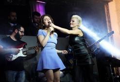 Pamela’yı kıskandılar!