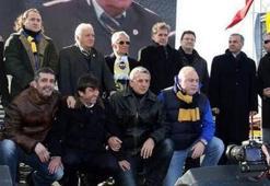 Efsanelerden F.Bahçe'ye destek