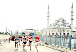 Yarı maratona Kenyalı damgası!