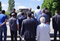Evren'in cenazesinde protesto!