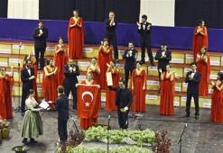 Kemerle öğrencileri dövdü