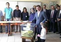Bu köyde seçim bitti!