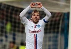 Van der Vaart Betis'e gidiyor