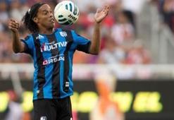 Ronaldinho takımdan ayrılıyor