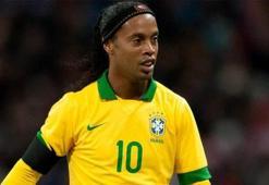 Ronaldinho'nun sözleşmesi feshedildi