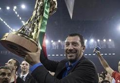 Ufuk Sarıca, 3 yıl daha Karşıyaka'da