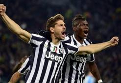 Şimdi de Llorente sesleri!