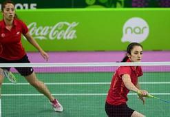 Badmintonda yarı finaldeyiz!