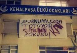 'Kan' kokulu pankartlar