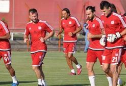 3 futbolcu sağlık kontrolünden geçti
