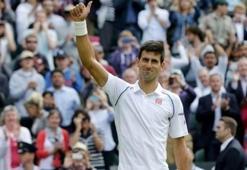 Djokovic yarı finalde