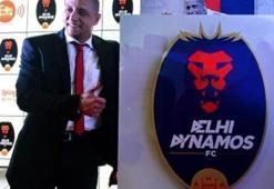 Roberto Carlos sahalara dönüyor