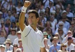 İlk finalist Djokovic!