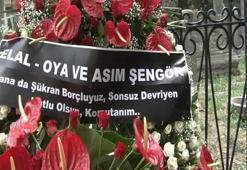 Şahinkaya'nın cenazesinde dikkat çeken çelenk