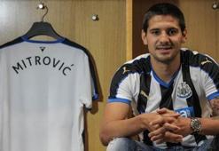 Mitrovic 5 yıllığına Newcastle'da