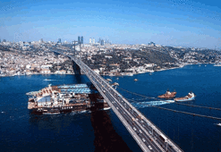 Dev gemi Boğaz'dan geçti