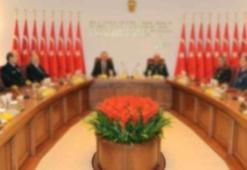 Gözler karargâhta! Özel'in yerine gelecek isim...