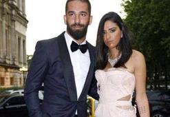Arda Turan sevgilisi Aslıhan Doğan'ı savundu