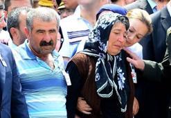 Şehidin annesinden liderlere çağrı