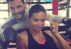 Adriana Lima'dan 'bozkurt' açıklaması