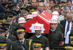 Şehidi 5 bin kişi uğurladı